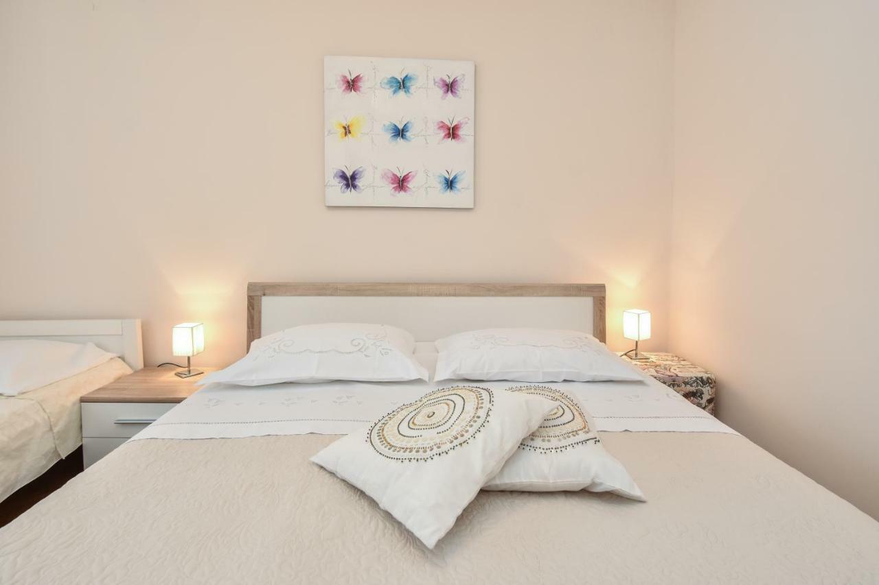 Apartment Neyra Spalato Esterno foto