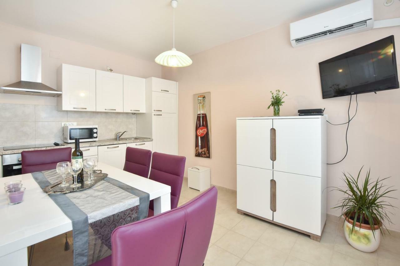Apartment Neyra Spalato Esterno foto